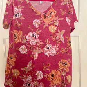 LuLaRoe Christy Tee